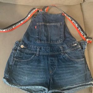Short denim overalls